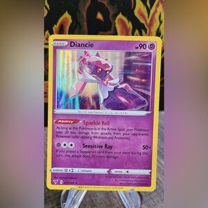 Diancie 079/185 Holo Rare SWSH Vivid Voltage 2020 NM Pokemon Card